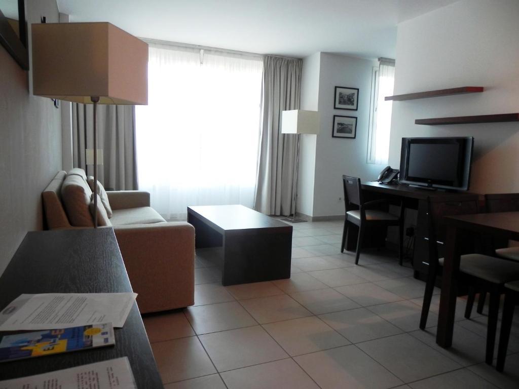 Residence Services Calypso Calanques Plage Марсель Номер фото