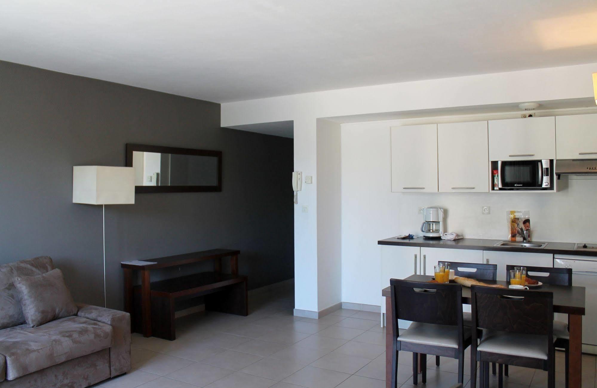 Residence Services Calypso Calanques Plage Марсель Екстер'єр фото